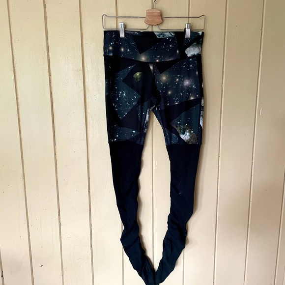Alo Yoga Galaxy Print Goddess Legging Size Small - Picture 2 of 8